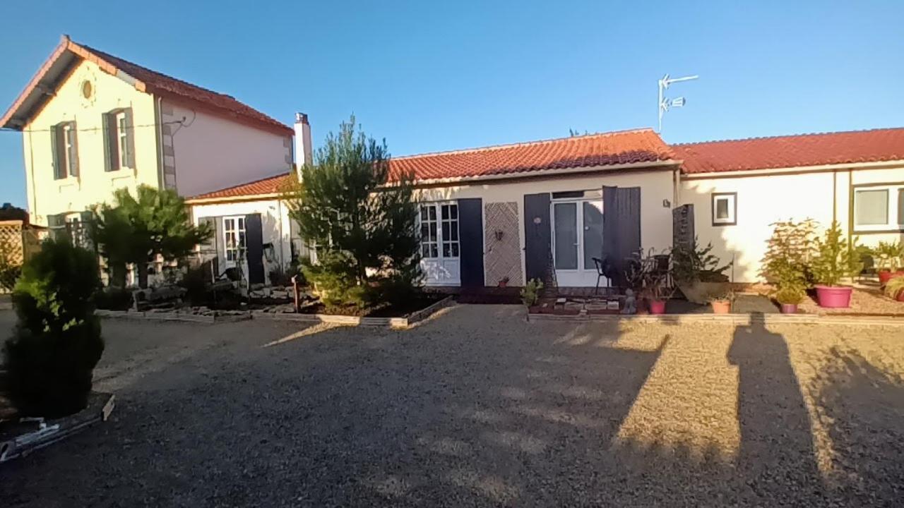Le Clos Des Passiflores ポン エクステリア 写真
